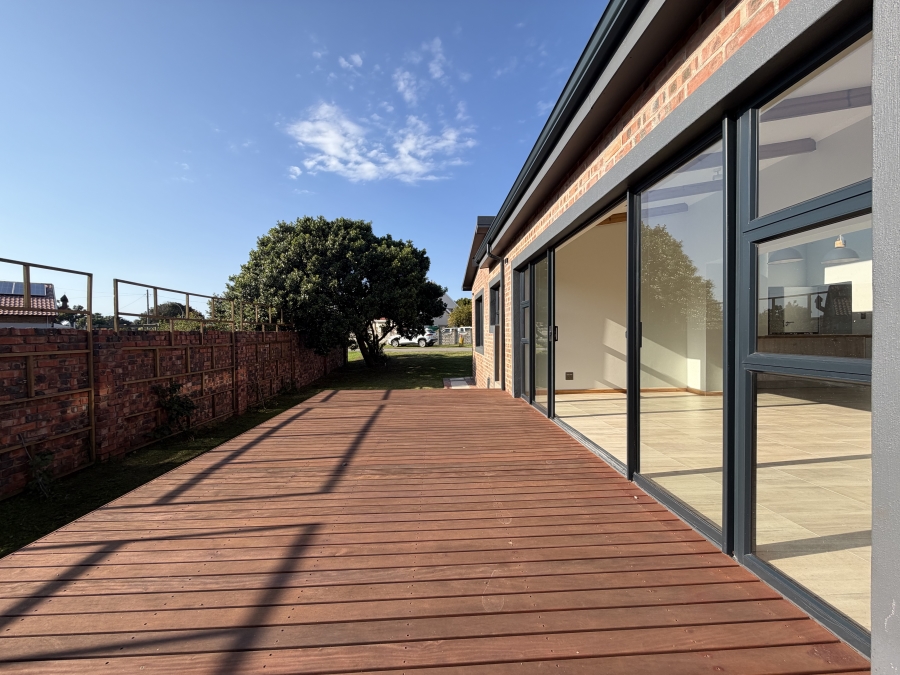 4 Bedroom Property for Sale in Aston Bay Eastern Cape